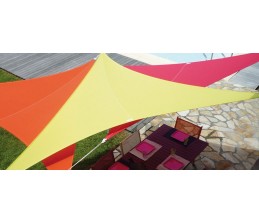 Voile d'ombrage Triangle FRAMBOISE 4 x 4 x 4 Mètres 