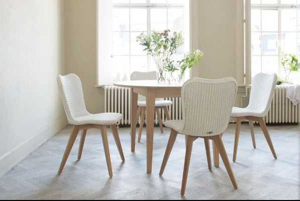 Chaise LILY loom Blanc et pieds chêne